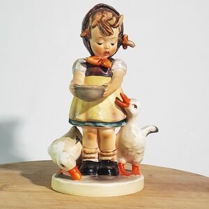 GOEBEL HUMMEL Vintage Figurine "Be Patient" 197/1 TMK-4 Stamped 197/1, 1948 EVC